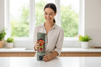 Portable Juicing Cup – Woman Lifestyle